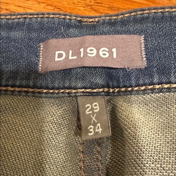 2 pairs of men’s DL 1961 jeans. Size 29x34. Worn a few times. - Picture 6 of 7